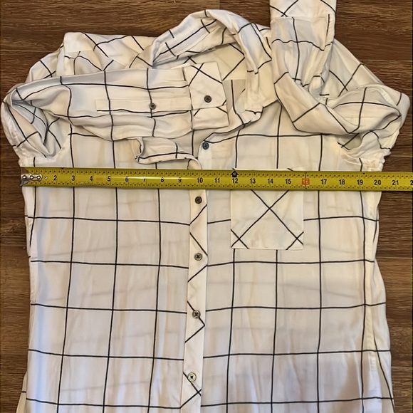 NWT GAP SQUARE PRINT LONG SLEEVED BLOUSE ….190 - Picture 11 of 12